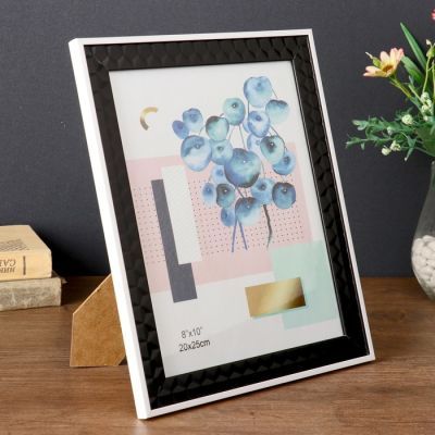 Фоторамка пластик 20х25 см "Чёрные 3D ромбы с белой полосой" 28,8х23,8х1,3 см