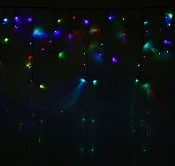 Гирлянда уличная "Бахрома" (Ш:4 м, В:0,6 м, нить тёмная, моргает, RGB)