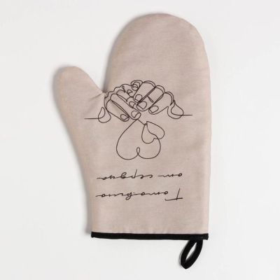 Набор подарочный Готовим от сердца: полотенце, варежка-прихватка, кисть, лопатка, венчик