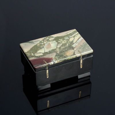 Ларец на ножках 9х6х5 см, змеевик, яшма
