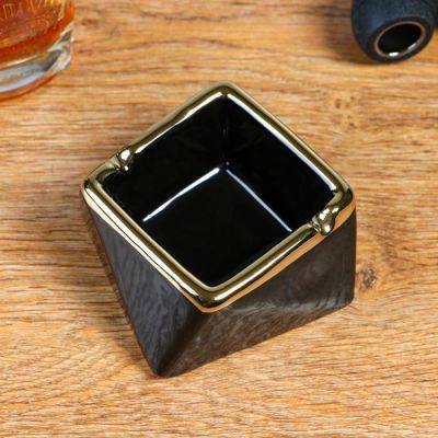 Пепельница "Кений", 10х5 см, чёрная