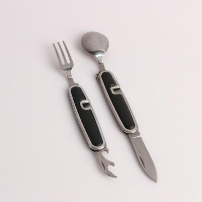 Подарочный набор "Рептилия" 5 в 1: фляжка 240 мл, вилка, ложка, 2 рюмки, 17х23 см