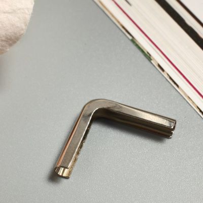 Защитный уголок для альбома металл серебро 2,2х3х0,5 см