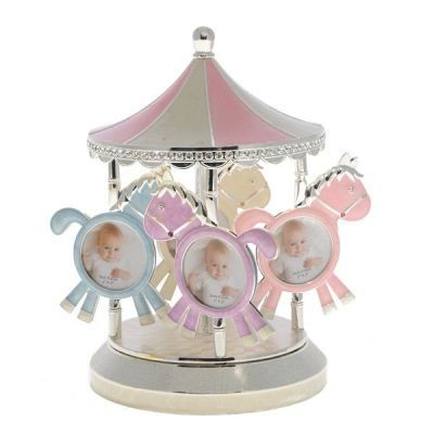 Набор из 4-х фоторамок "Лошадь" (4x4 см) с музыкой (длина 14 см, ширина 14 см, высота 20 см)