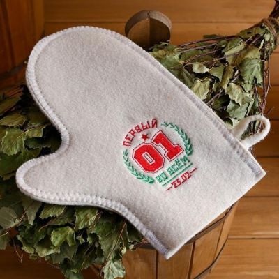 Рукавица "Первый во всем" вышивка