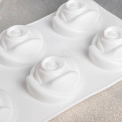 Форма для муссовых десертов и выпечки Доляна «Розы», 30×17,5×5 см, 6 ячеек, 6,5×6,8 см, цвет белый