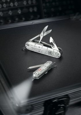 Victorinox Huntsman Silver tranlucent Нож складной (арт-1.3713.T7)