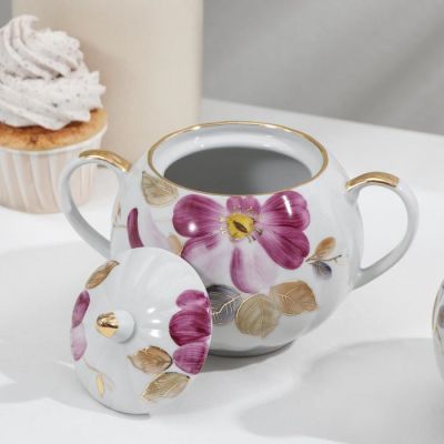 Сервиз чайный «Тюльпан. Пурпуровый цветок», 15 предметов: чайник 750 мл, сахарница 600 мл, сливочник 300 мл, 6 чашек 220 мл, 6 блюдец 15 см