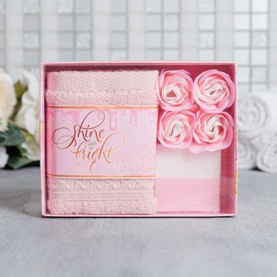 Набор Shine bright мыльные лепестки, мыло, полотенце