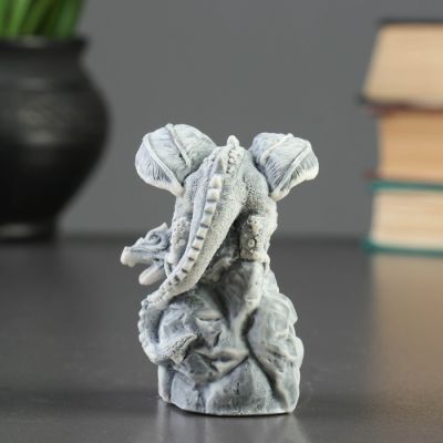 Сувенир "Дракон на камне " 8,5см