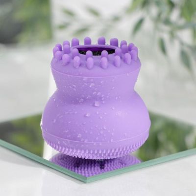 Щёточка для лица на подставке Stay beautiful, 7,2 х 5,5 см