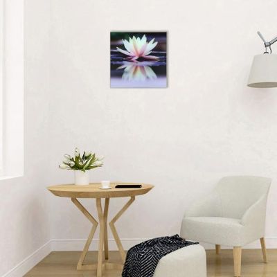 Картина "Кувшинка на воде" 30*30 см