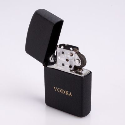 Зажигалка "Водка" в металлической коробке, с кремнием, бензин