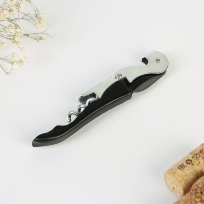 Штопор на открытке "Подруги в вине" 10 х 15 см