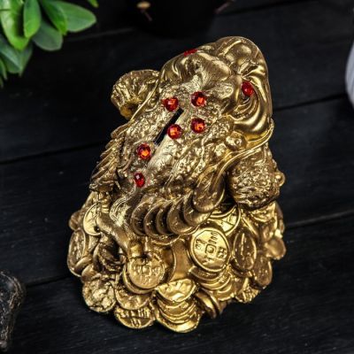 Копилка "Жаба на монетах", глянец, бронзовый цвет, 13 см