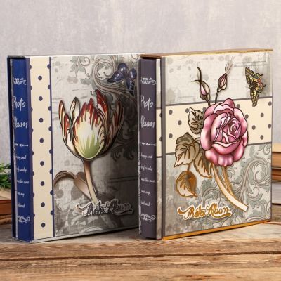 Фотоальбом на 200 фото 13х18 см "Бутон и бабочка" в коробке, зол.обвод МИКС 29,5х23,5х5,5 см