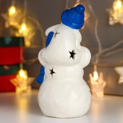 Сувенир керамика свет "Снеговик с малышом, синие колпаки и шарфы" 19х10х10 см