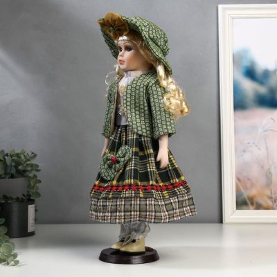 Кукла коллекционная керамика "Блондинка с кудрями, зелёный наряд" 40 см
