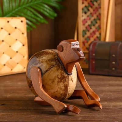 Сувенир копилка из кокоса "Обезьянка" 18х14х15 см