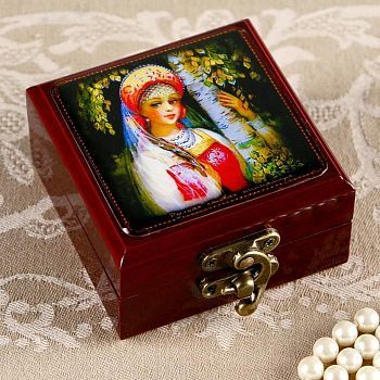 Шкатулка «Девочка у березы», 8х8 см