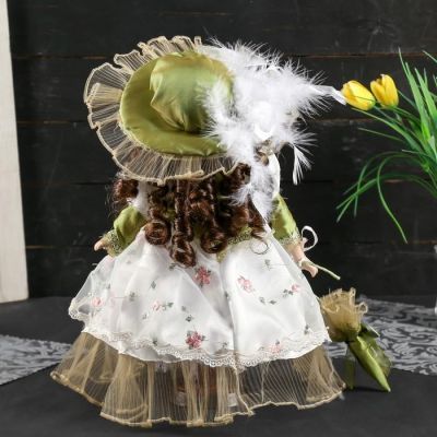 Кукла коллекционная керамика "Лидия в оливковом платье с цветами с зонтом" 30 см