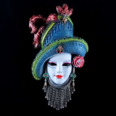 Венецианская маска "Леди в шляпе" белая 33см