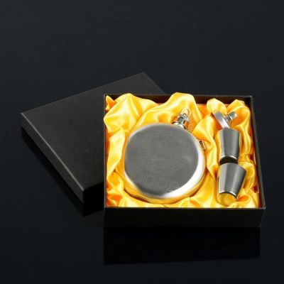 Подарочный набор 4 в 1: фляжка 240 мл  с гербом  СССР, 2 рюмки, воронка, хромированная