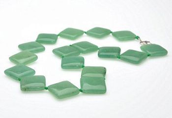 Бусы Нефрит "Камелия" арт. ННФ-29(25)-48-1