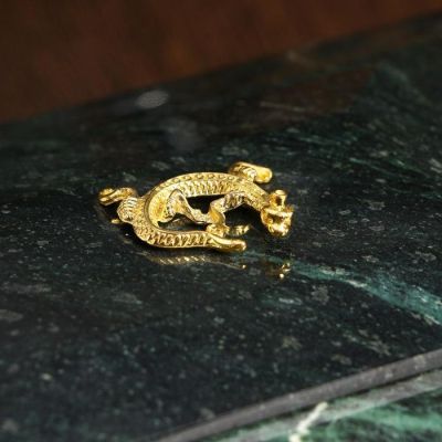 Ларец на ножках, с ящеркой