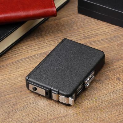 Портсигар с газовой зажигалкой и толкателем для сигарет, микс
