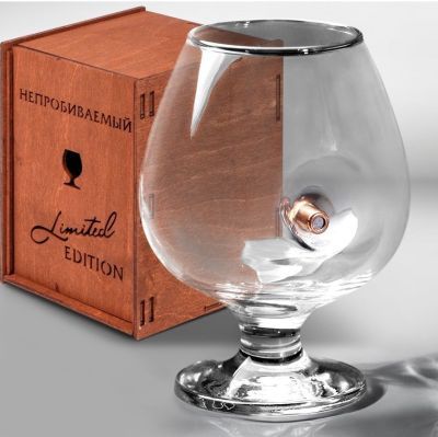 Бокал «Непробиваемый» в деревянной шкатулке  