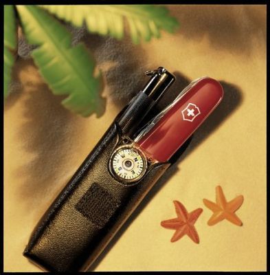 Victorinox Traveller-Set Набор: нож складной 0 фонарик (арт. - 1.8726)