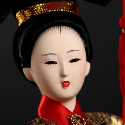 Кукла коллекционная "Китаянка в национальном платье с опахалом" 32х12,5х12,5 см