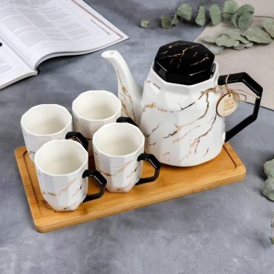 Сервиз «Любимая мама»: чайник 1.3 л, кружки 4 шт., 300 мл