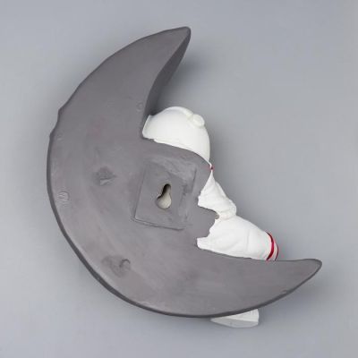 Сувенир полистоун настенный декор "Астронавт на месяце" 22х21,5х7 см