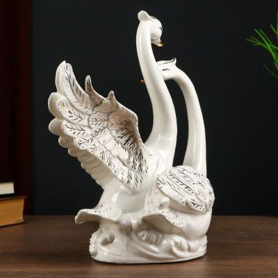 Сувенир керамика "Ухаживания лебедей" 30х12х28 см