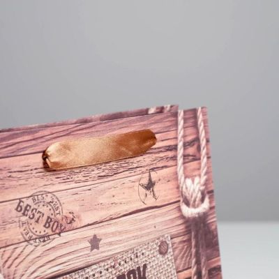 Пакет крафтовый вертикальный «Подарок настоящему мужчине», 23 × 27 × 8 см