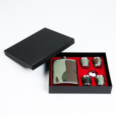 Подарочный набор "Камуфляж" 6 в 1: фляжка 240 мл, 4 рюмки, воронка