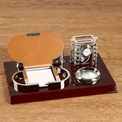 Набор настольный 4в1 (блок д/бумаг, подаст. д/печати, карандашница с часами, визитница)