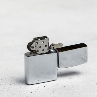 Зажигалка "Снимаю шляпу", 5,5 х 3,5 х 1 см