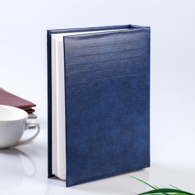 Фотоальбом на 200 фото 10х15 см "Классика" золотые линии МИКС 23,5х18,5х5,5 см