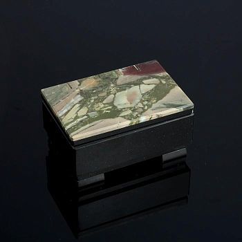 Ларец на ножках 9х6х5 см, змеевик, яшма
