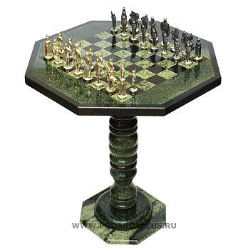 Шахматный стол с бронзовыми фигурками №1