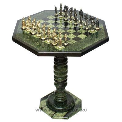 Шахматный стол с бронзовыми фигурками №1