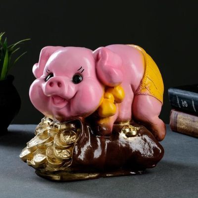 Копилка "Свинка на мешке" розовая, 20х15х21см