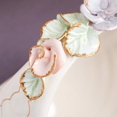 Конфетница "Корзина", белая, цветная лепка, золотистая роспись, 22 см, микс