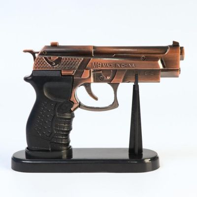 Зажигалка с лазерной указкой "Беретта" на подставке, пьезо, микс, 11х13 см