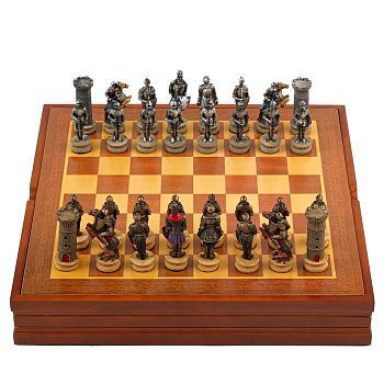 Шахматы сувенирные "Крестовый поход", h короля=8 см, h пешки=6,5 см, 36 х 36 см
