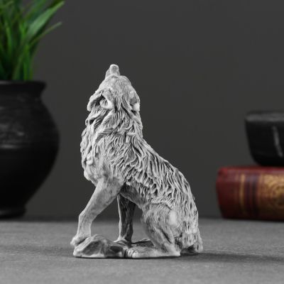 Сувенир "Волк воет малый"