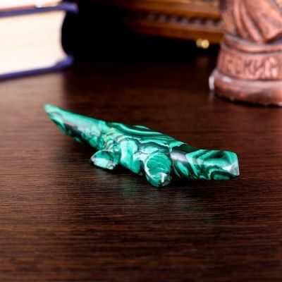 Сувенир "Ящерица большая", натуральный малахит